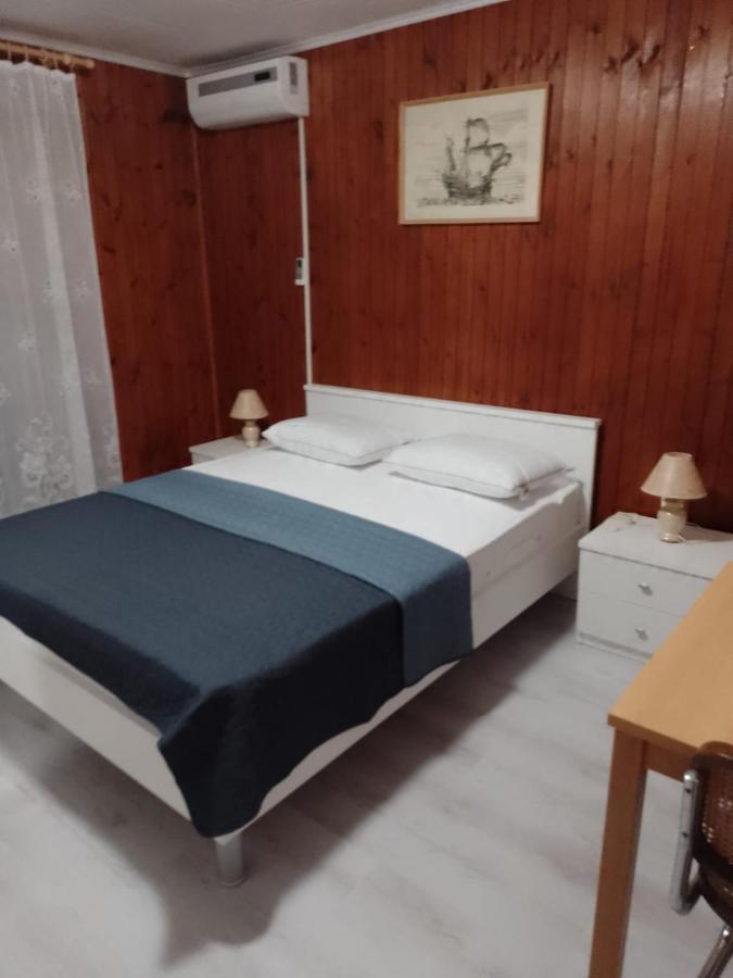 Apartments Petkovic 쿠치슈테 외부 사진