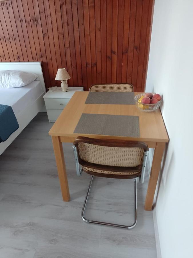 Apartments Petkovic 쿠치슈테 외부 사진
